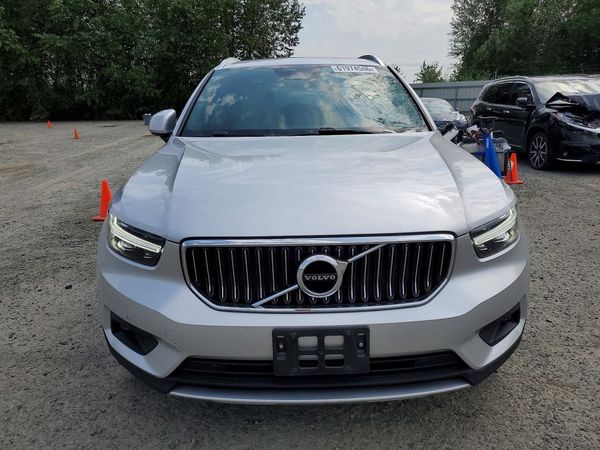 2019 VOLVO XC40 Inscription