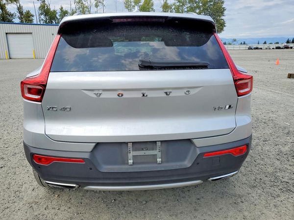 2019 VOLVO XC40 Inscription