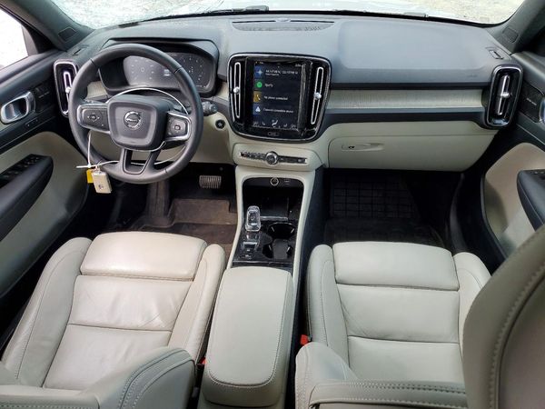 2019 VOLVO XC40 Inscription