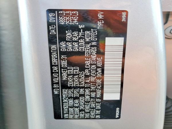 2019 VOLVO XC40 Inscription
