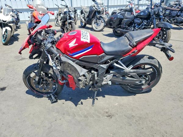 2026 HONDA CBR CYCLE