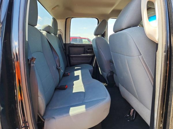 2014 RAM 1500 ST QUAD CAB 4X2