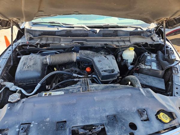 2014 RAM 1500 ST QUAD CAB 4X2