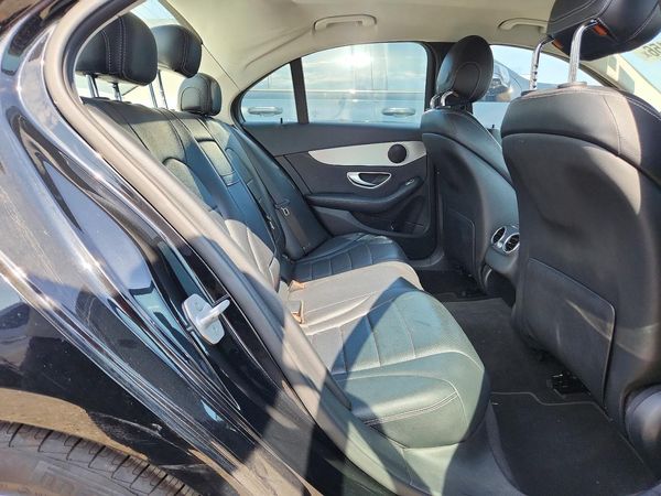 2016 MERCEDES-BENZ C C300
