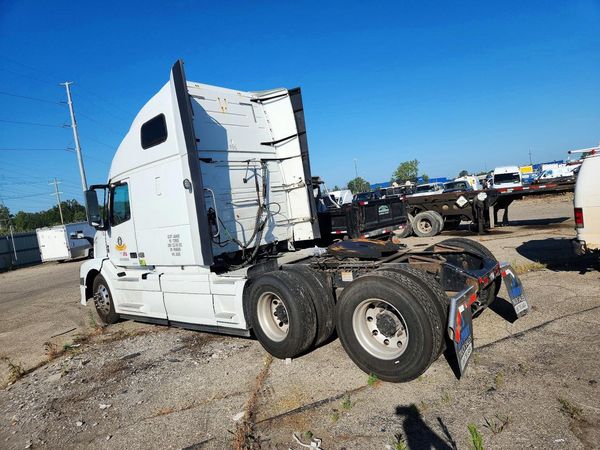 2018 VOLVO VNL