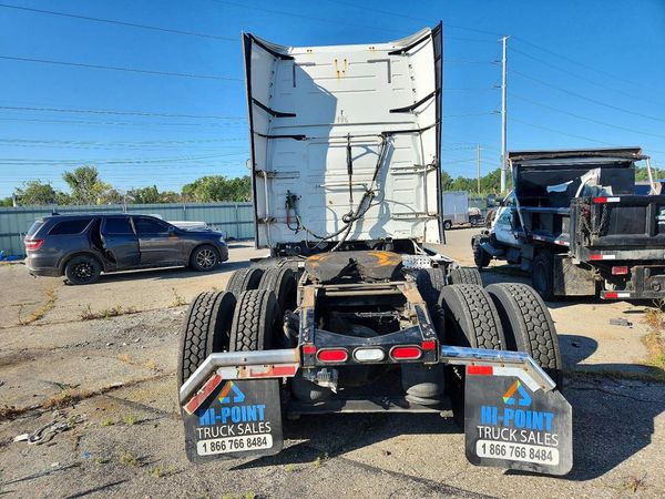 2018 VOLVO VNL