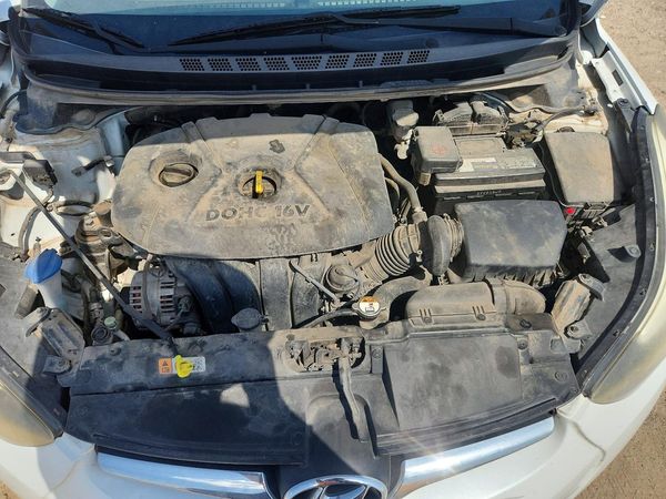 2016 HYUNDAI ELANTRA