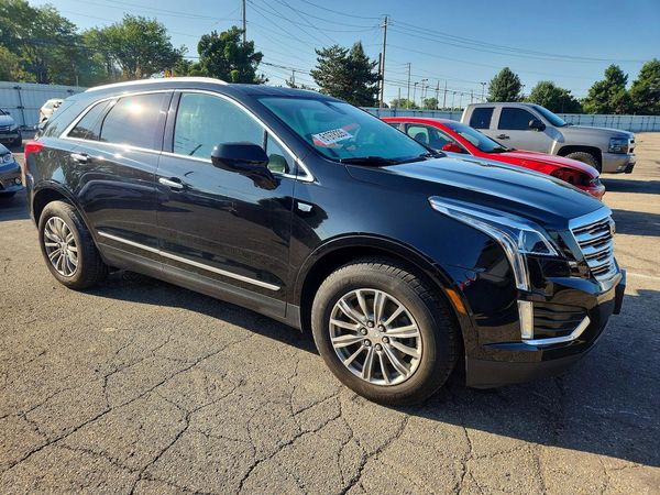 2017 CADILLAC XT5 Luxury