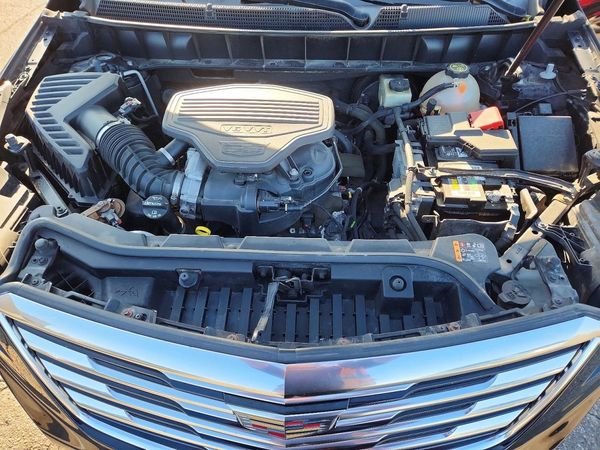 2017 CADILLAC XT5 Luxury