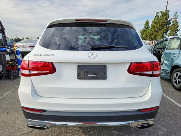 2016 MERCEDES-BENZ GLC GLC300