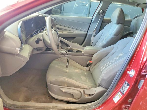2024 HYUNDAI ELANTRA