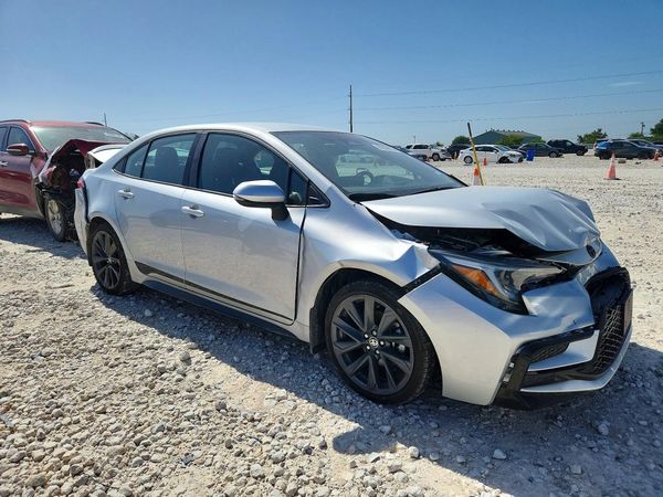 2025 TOYOTA COROLLA SE