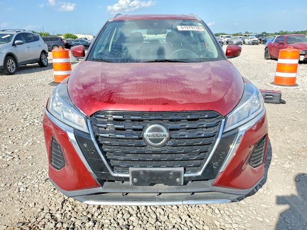 2021 NISSAN KICKS