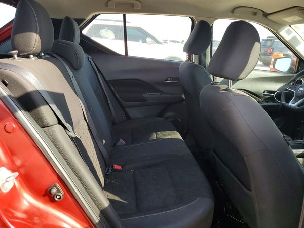 2021 NISSAN KICKS