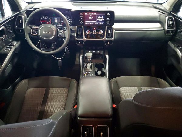 2023 KIA SORENTO LX