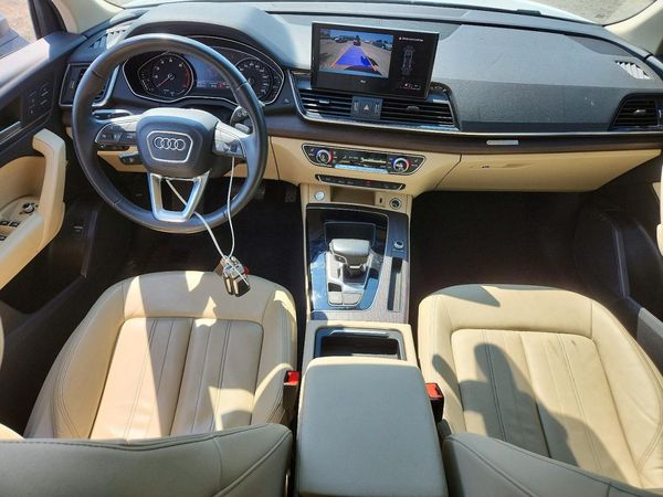 2021 AUDI Q5 quattro Premium
