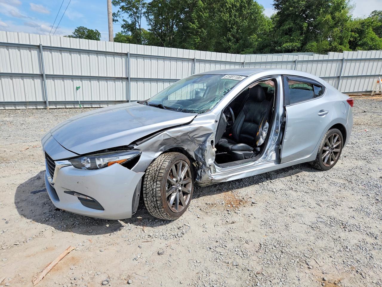 2018 MAZDA 3 Touring