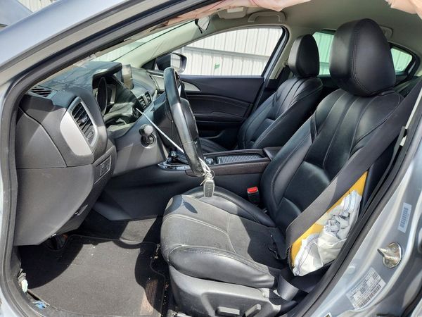 2018 MAZDA 3 Touring