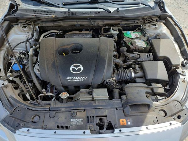 2018 MAZDA 3 Touring