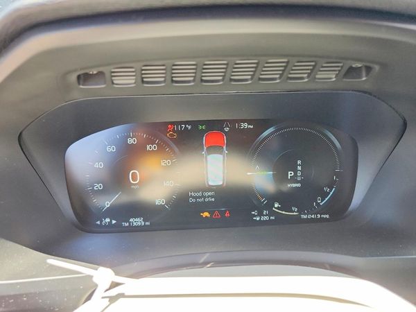 2022 VOLVO XC90