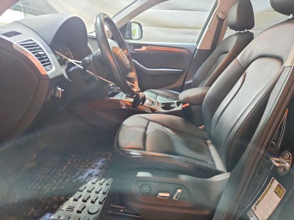 2017 AUDI Q5 quattro Premium Plus