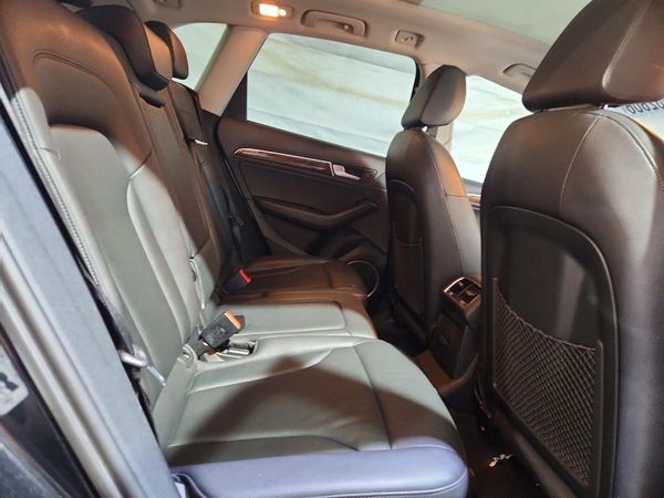 2017 AUDI Q5 quattro Premium Plus