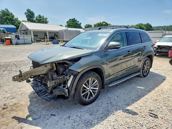 2017 TOYOTA HIGHLANDER SE/XLE