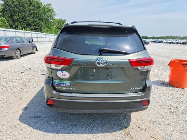2017 TOYOTA HIGHLANDER SE/XLE