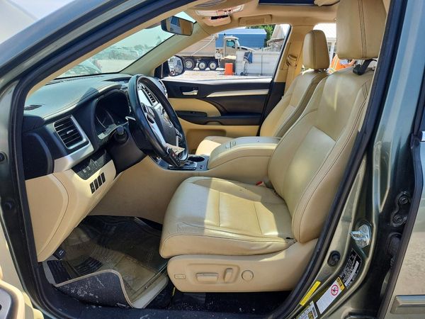 2017 TOYOTA HIGHLANDER SE/XLE