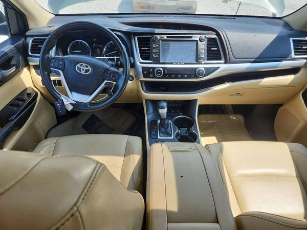 2017 TOYOTA HIGHLANDER SE/XLE