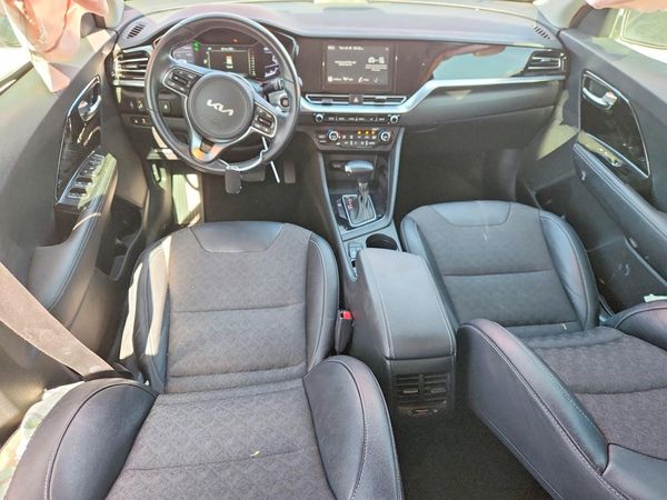 2022 KIA NIRO EX