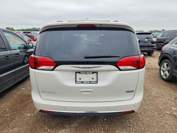 2017 CHRYSLER PACIFICA Touring L Plus