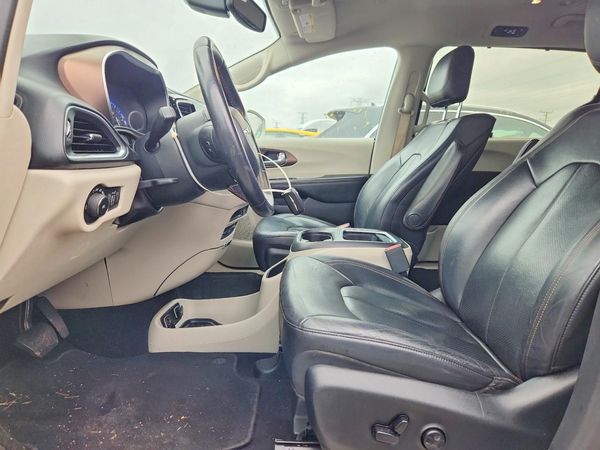 2017 CHRYSLER PACIFICA Touring L Plus