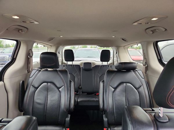 2017 CHRYSLER PACIFICA Touring L Plus