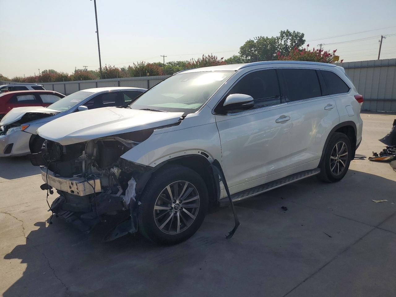 2017 TOYOTA HIGHLANDER SE/XLE