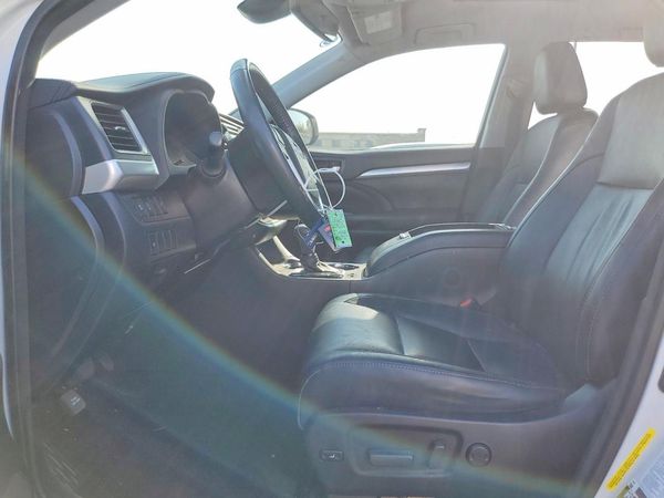 2017 TOYOTA HIGHLANDER SE/XLE