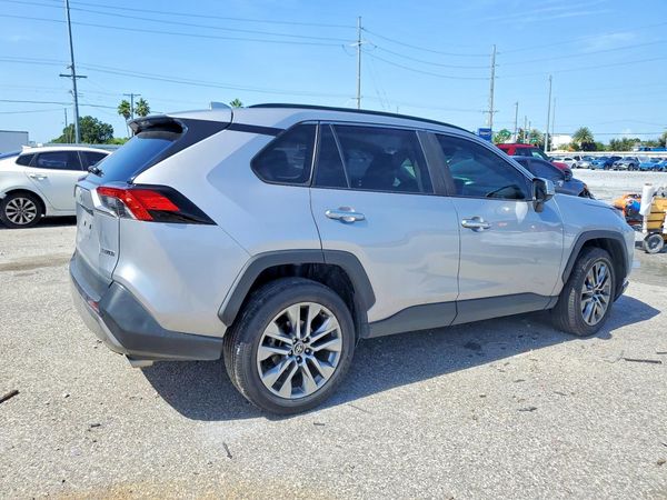 2022 TOYOTA RAV4 Limited