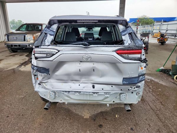 2019 TOYOTA RAV4 LE