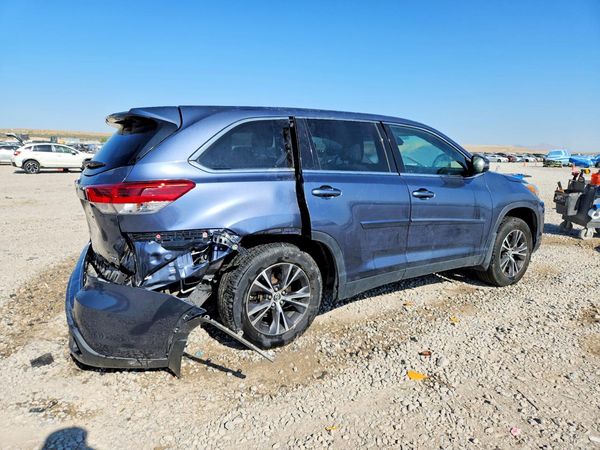 2019 TOYOTA HIGHLANDER LE/LE Plus