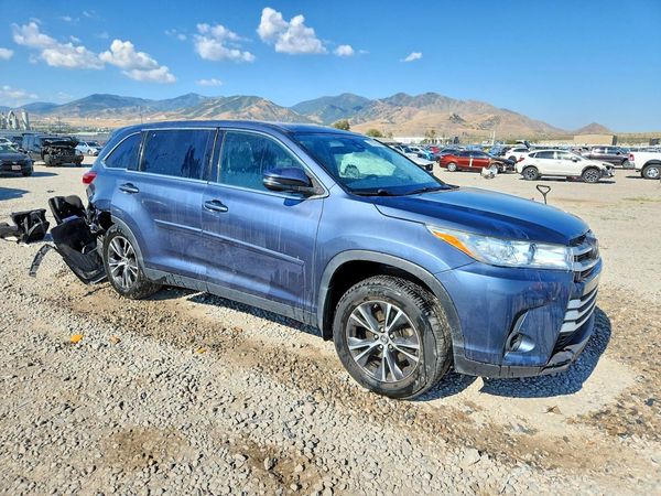 2019 TOYOTA HIGHLANDER LE/LE Plus