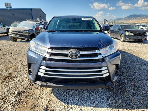 2019 TOYOTA HIGHLANDER LE/LE Plus