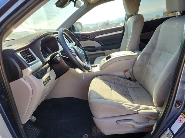 2019 TOYOTA HIGHLANDER LE/LE Plus