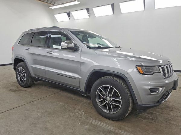 2018 JEEP GRAND CHEROKEE Limited — Passenger 3/4