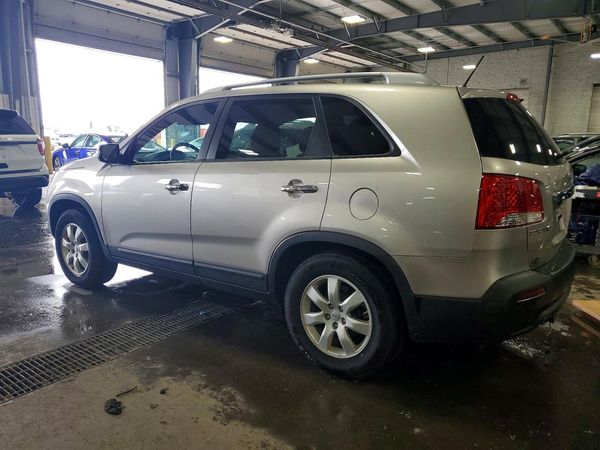 2013 KIA SORENTO Base / LX
