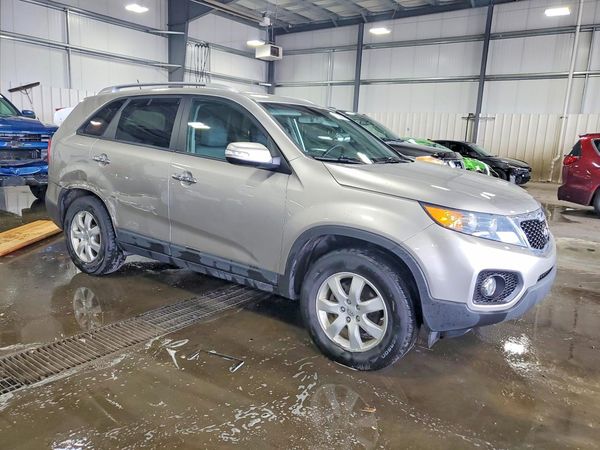 2013 KIA SORENTO Base / LX