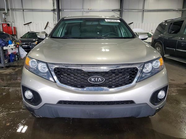2013 KIA SORENTO Base / LX