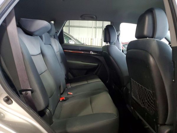2013 KIA SORENTO Base / LX