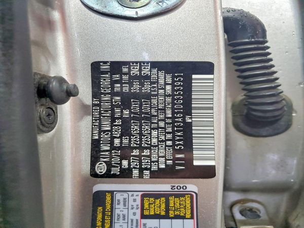 2013 KIA SORENTO Base / LX
