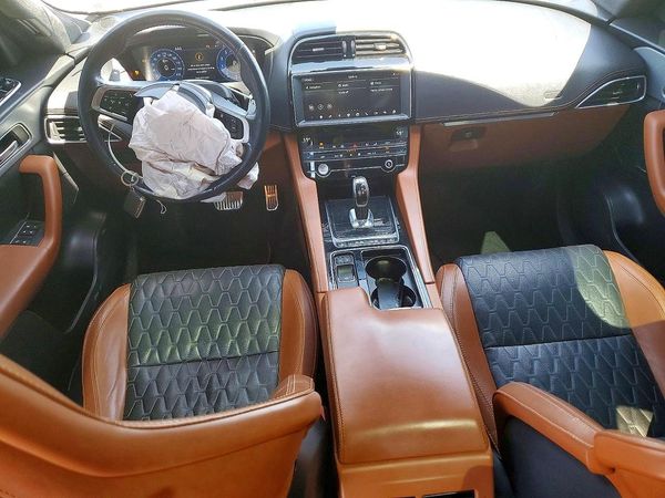 2019 JAGUAR F-PACE SVR