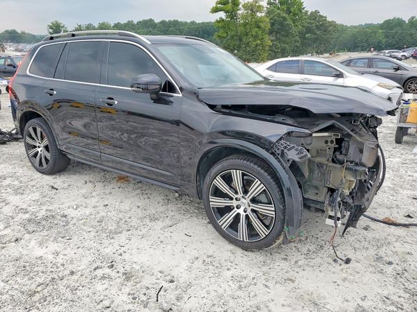 2016 VOLVO XC90